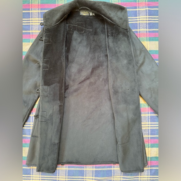 Icelandic Design Button Up Jacket - Picture 7 of 12